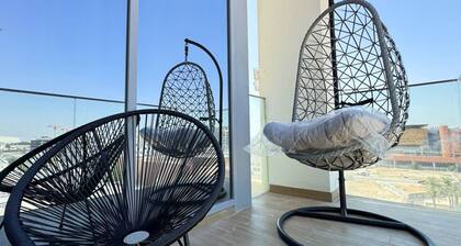 Oasis Grove: Stylish 2BR Retreat in Masdar City