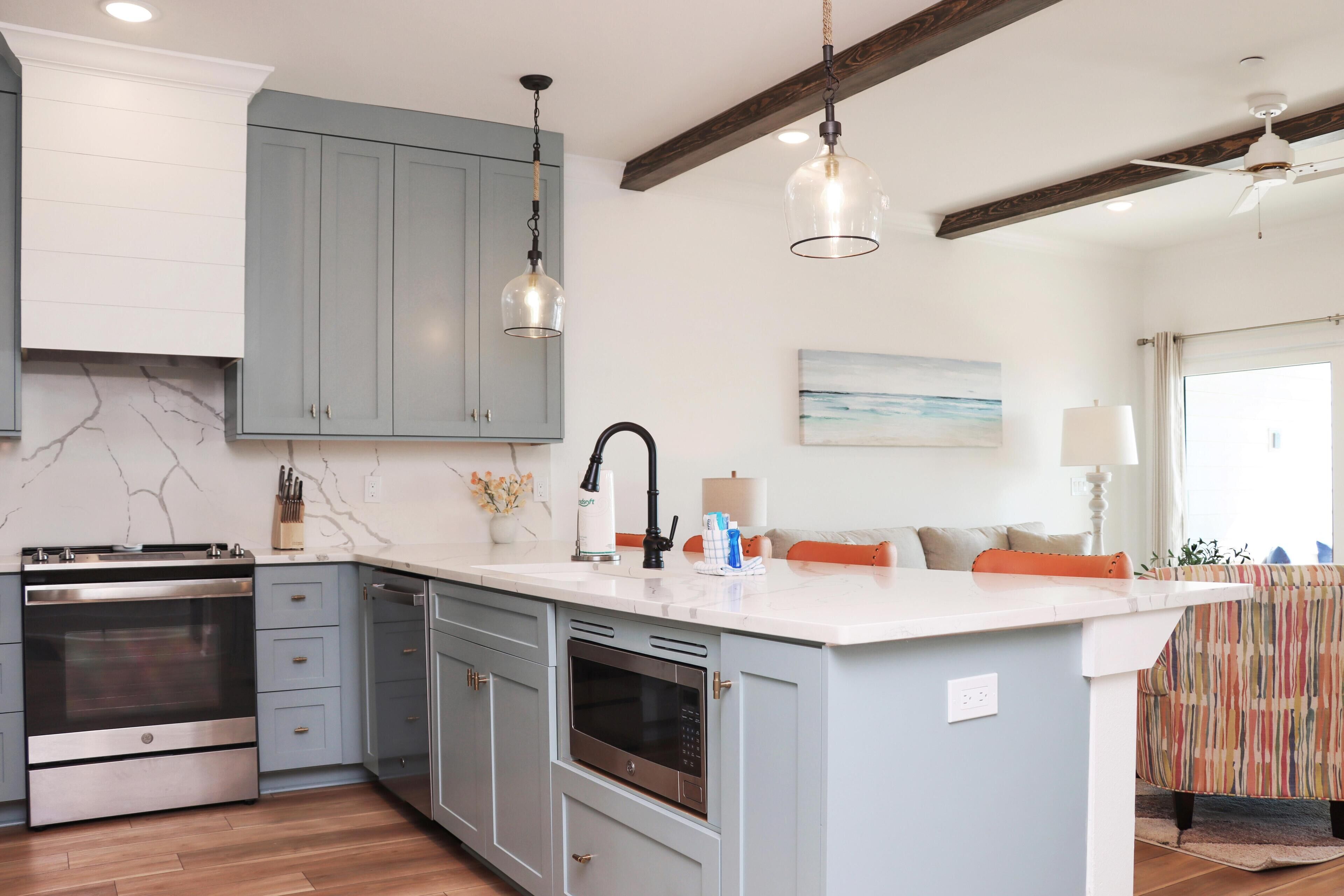 House, Multiple Beds (Sunset Overlook) | Private kitchen | Oven, toaster