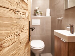 Bathroom - Apartment in Leutasch Near Ski Trails (Leutasch)