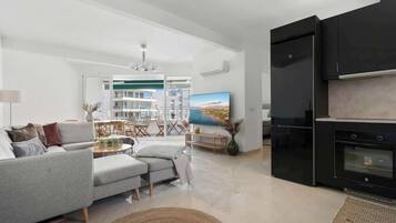 Een smart-tv en een kantoor