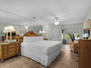 3 bedrooms, desk, iron/ironing board, free WiFi - Great Cottage at Hidden Dunes with Free Seasonal Beach Chair Setup! (Miramar Beach)