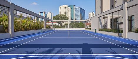 Tenniskenttä