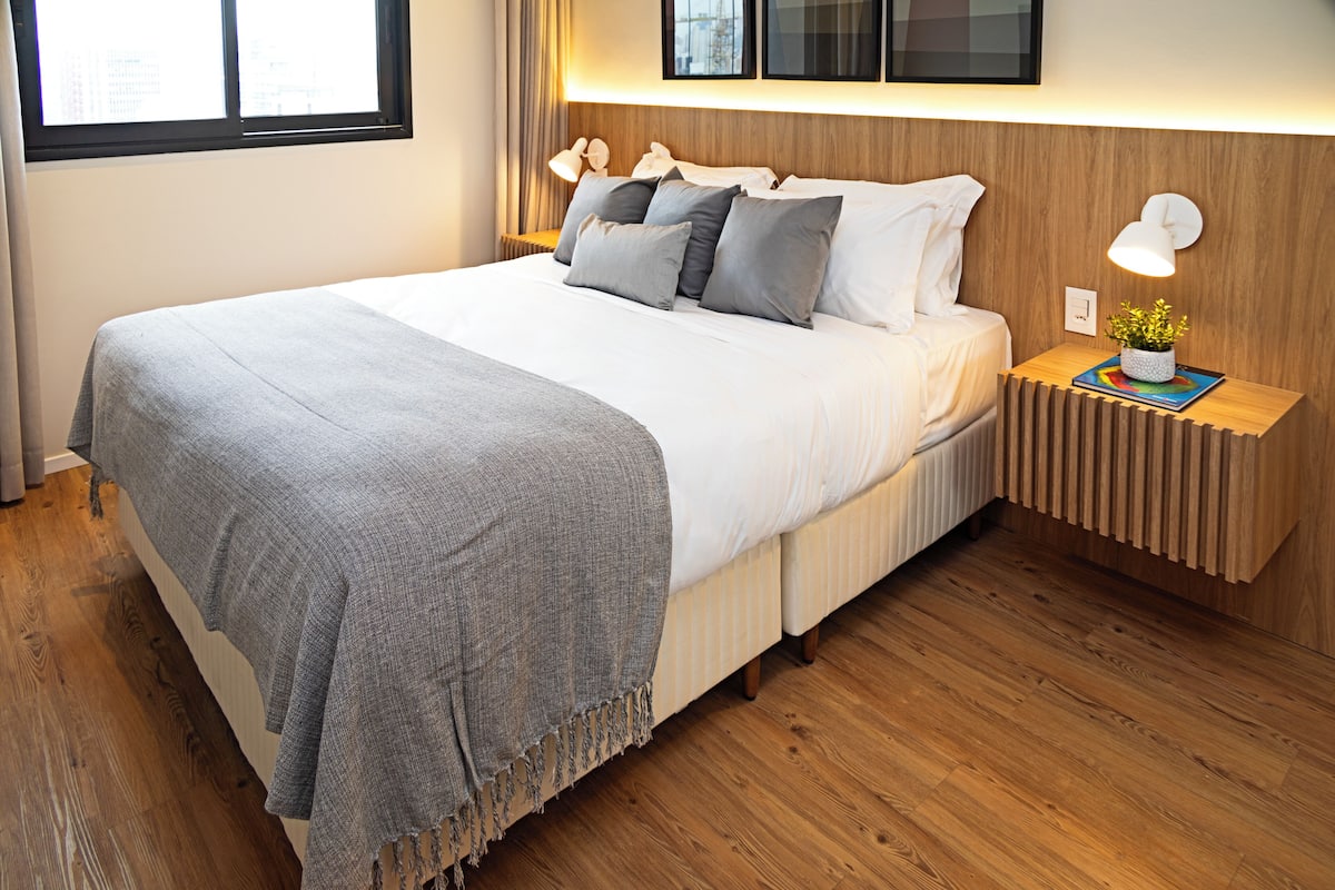 Ropa de cama de alta calidad y cortinas blackout