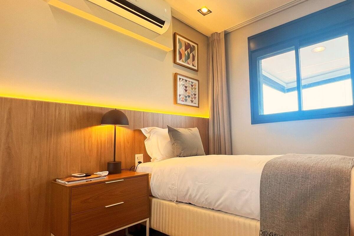 Peralatan tempat tidur premium, langsir/tirai gelap terus, kalis bunyi