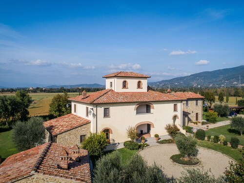 Timeless Tuscan Holiday Stay
