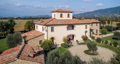 Timeless Tuscan Holiday Stay