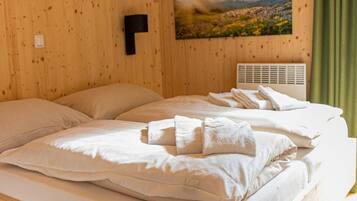 3 chambres, ameublement personnalisé, draps fournis