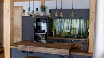 Nhà gỗ | Bếp riêng | Ghế cao cho trẻ em