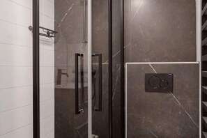 Apartment | Bathroom