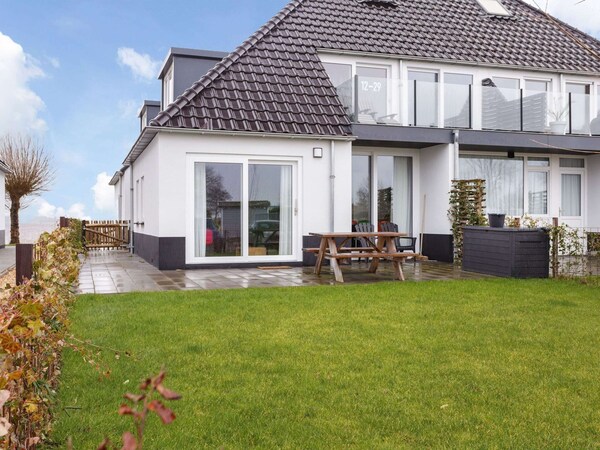 Apartment Near Sneekermeer With Marina Access - Sneek