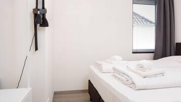 1 bedroom, individually furnished, bed sheets