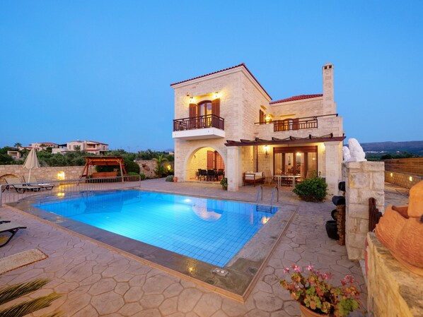 House | Pool