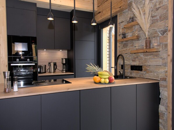 Private kitchen - Attractive Chalet With Sauna (Sankt Georgen am Kreischberg)