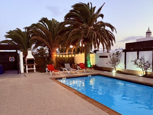 Private 3-Bed Villa in Playa Blanca with Heated Pool, A/C, Games Area & Playroom