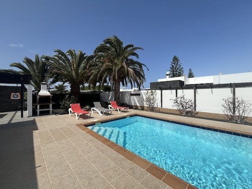 Private 3-Bed Villa in Playa Blanca with Heated Pool, A/C, Games Area & Playroom