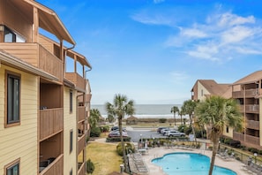 Pool - Spacious family friendly 3-bedroom condo steps from beach in Anchorage 2 (Myrtle Beach)