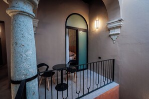 Double Room - EDUARDO | Balcony view - Casa 1800 Oaxaca Boutique Hotel City Center Based (Oaxaca)