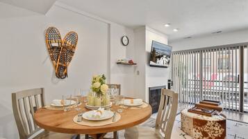 Condo | In-room dining