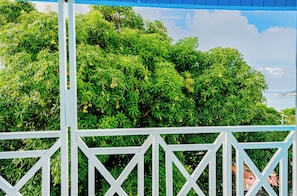 Loft Confort, balcon, vue sur la baie | Vue du balcon