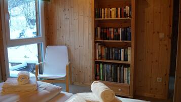 Nhà gỗ | 4 phòng ngủ, bộ trải giường