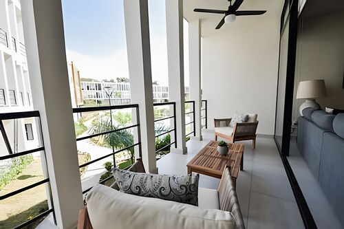 3BR Family • 15 min from the Beach + Pool