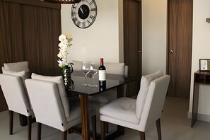 Dining - 3BR Family • 15 min from the Beach + Pool (Mezcales)