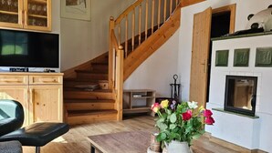 House | Living room - Alpine Chalet in Wald im Pinzgau for 12 (Wald im Pinzgau)