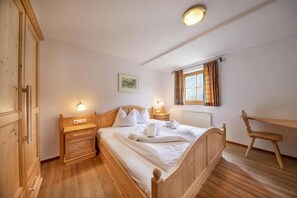 5 chambres, draps fournis