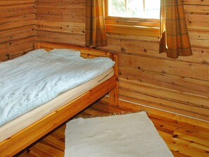House | 4 bedrooms, individually furnished - 7 Person Holiday Home in Olden (Stryn)