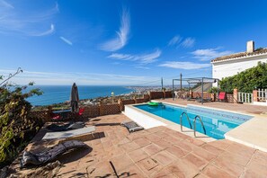 Piscine couverte, piscine extérieure
