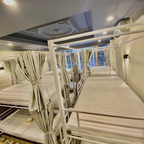 Dormitorio compartido, dormitorio mixto, no fumadores, vistas a la ciudad | Wifi gratis