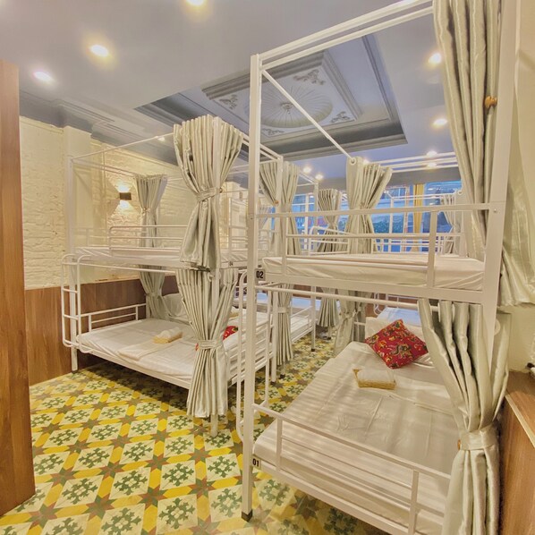 Dormitorio compartido, dormitorio mixto, no fumadores, vistas a la ciudad | Wifi gratis