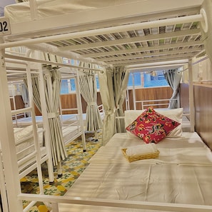 Dormitorio compartido, dormitorio mixto, no fumadores, vistas a la ciudad | Wifi gratis