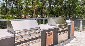 Khu ẩm thực ngoài trời