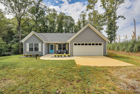Exterior - Pet-Friendly Home in Monroe: Deck, Grill & Yard! (Monroe)