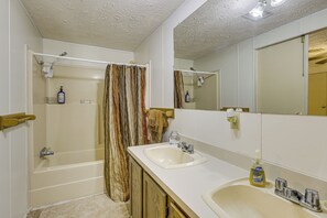 Hair dryer, towels