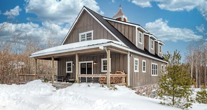 Barn House Next to Hermitage Inn