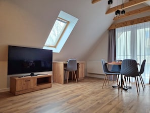 Deluxe-huoneisto | Kannettavalle tietokoneelle sopiva työtila, ilmainen Wi-Fi
