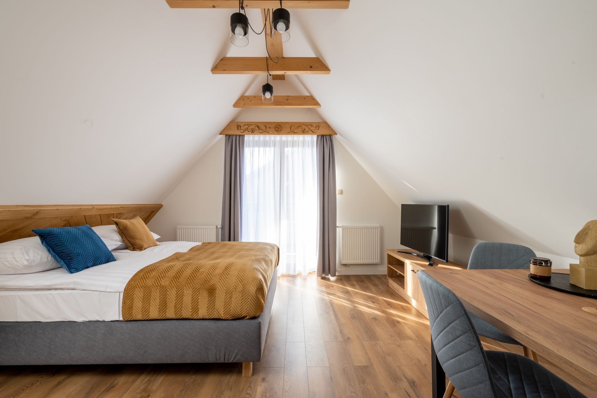 Economy Double Room | Laptop workspace, free WiFi, bed sheets