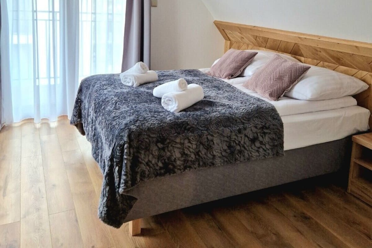 Deluxe appartement | 1 slaapkamer, een laptopwerkplek, gratis wifi, beddengoed