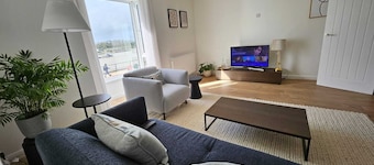 River Breeze 3-Bed Balcony Apartment
