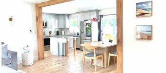 Beach House, Pool, Garage, 10 Min to Beach