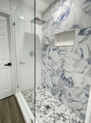 Hårtørrer, håndklæder, Sæbe, Shampoo