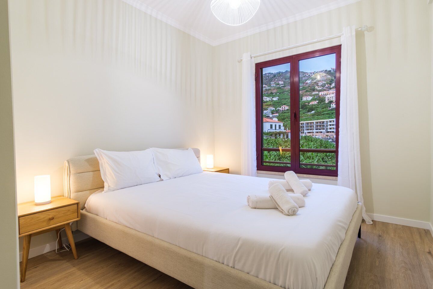 3 chambres, fer et planche à repasser, accès Internet, draps fournis