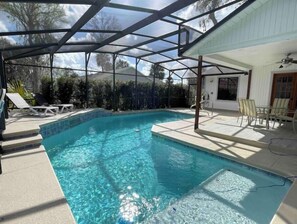 حمّام سباحة خارجي