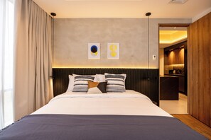 1 Schlafzimmer, Zimmersafe, Schreibtisch, Bügeleisen/Bügelbrett