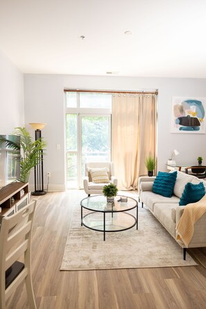 TV, offices - King Bed Condo in Walkable Neighborhood w/ Desk & WIFI (Charlotte)