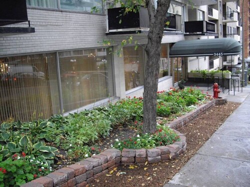 Apartment in the heart of Montreal! Downtown, fully furnished- all included!