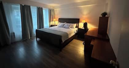 Apartment in the heart of Montreal! Downtown, fully furnished- all included!