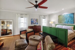 3 bedrooms, iron/ironing board, free WiFi, bed sheets - Steps from Tybee’s Beaches & Park│Charming Historic Home w/ Modern Comforts (Tybee Island)